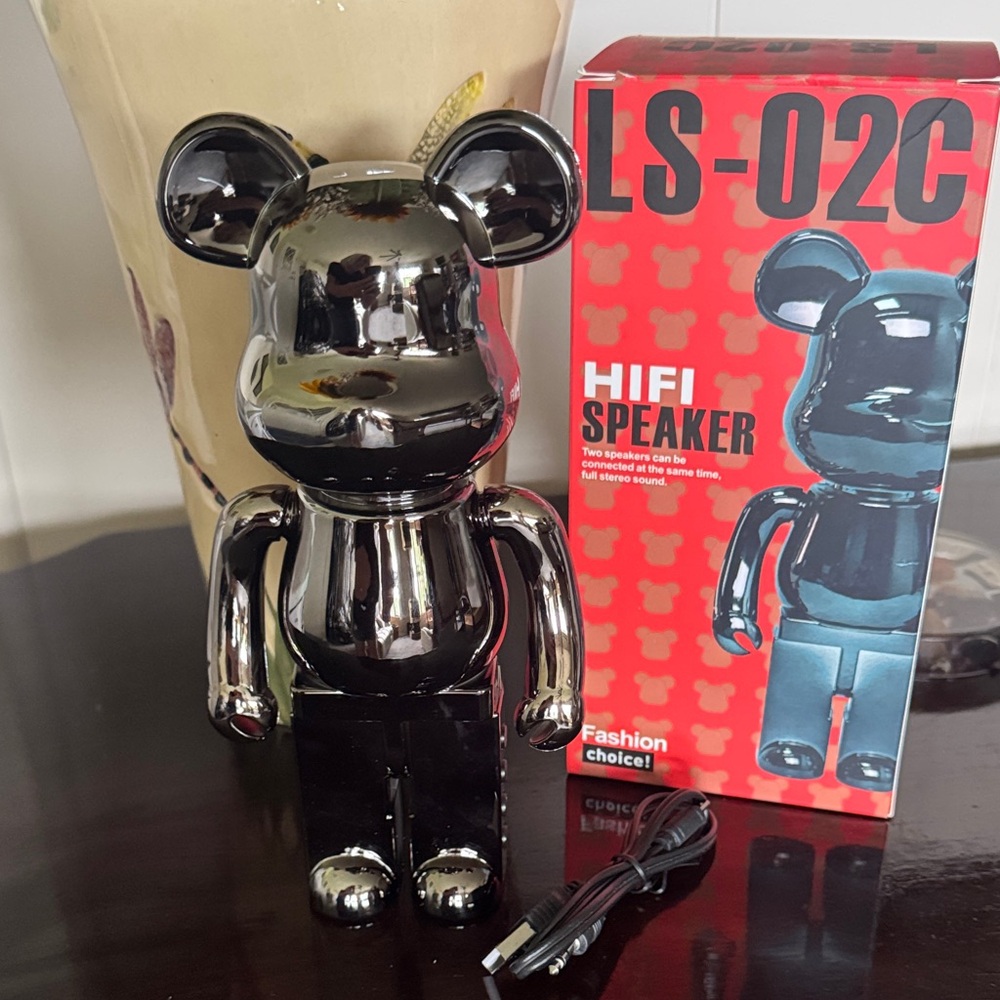 Black Bear-Shaped HIFI Speaker